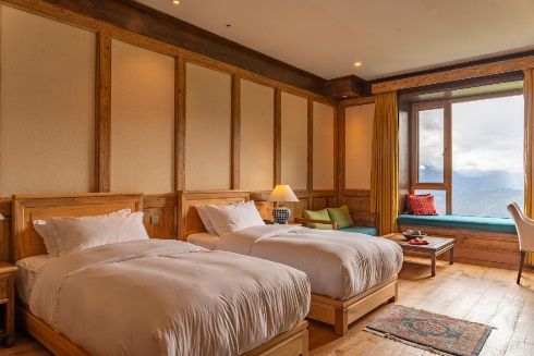 Twin room with mountain view at Songtsam Lodge Meili