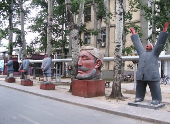 Beijing hutong life and the 798 Art District, the local lifestyle option