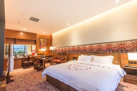 Guest room with in-room hot spring at Jianhe Hot Spring International Hotel