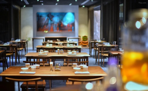 Dining area at the Tsingpu Tulou Retreat