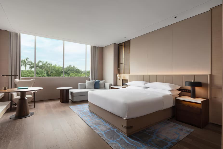 King deluxe guestroom at Midea Shunde, a Tribute Portfolio Hotel